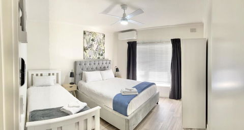 Dishwasher,ac,dryer Campbelltown Courtyard East - VIC Tourism 3
