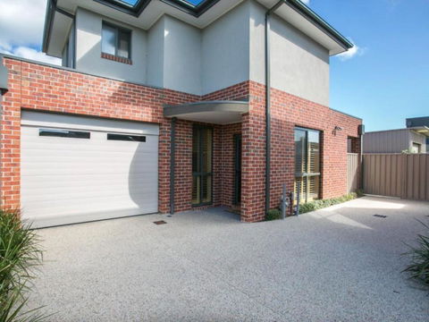 Driftwood Apartment Rye - VIC Tourism 0