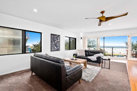 Driftwood Apartments In Surfers Paradise - Privately Managed - VIC Tourism 4