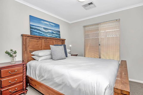 Driftwood Hideaway - Peaceful Beachside Bliss - VIC Tourism 1