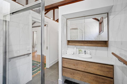 Driftwood Beach House At Rainbow Beach With Pool Aircon Wifi - VIC Tourism 2