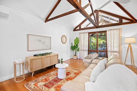 Driftwood Beach House At Rainbow Beach With Pool Aircon Wifi - VIC Tourism 3