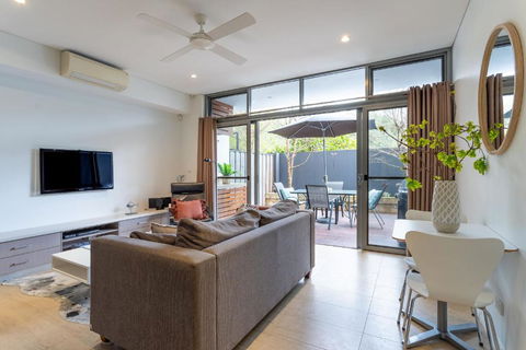 Dunn Bay Apartment 3 I Private Properties - VIC Tourism 2