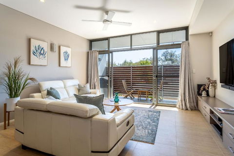 Dunn Bay Apartment 5 I Private Properties - VIC Tourism 2