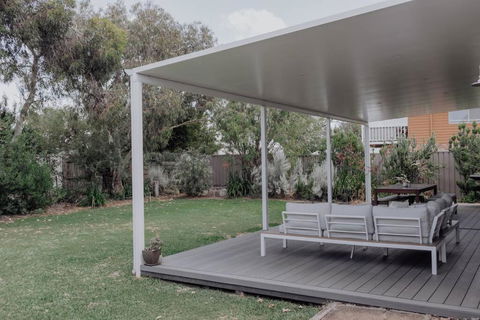 Dunsborough Beach Shack - VIC Tourism 2