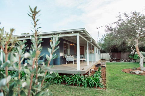 Dunsborough R & R - VIC Tourism 1