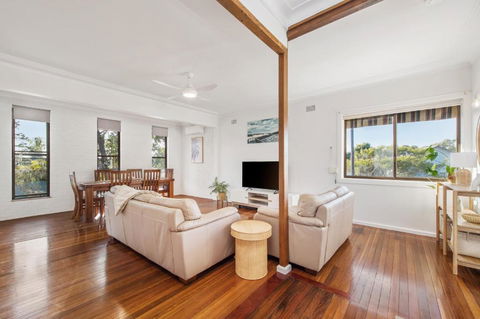 Dusties 5 Pacific Street South West Rocks - Full Linen Provided - VIC Tourism 2