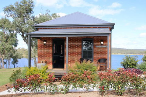 Dusty Hill Vineyard - Moffatdale - VIC Tourism 4