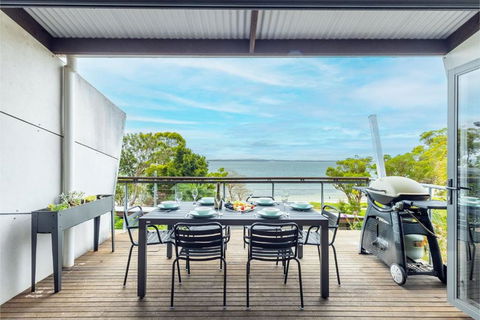 Dutchies By The Sea, 2 61 Christmas Bush Ave - Spectacular Views, Close To The Beach, Wi-Fi - VIC Tourism 0