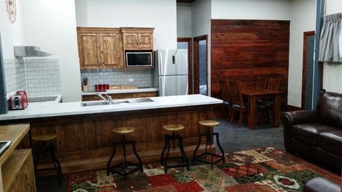 Eagle Foundry Bed & Breakfast - VIC Tourism 0