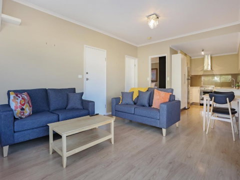 Eagle Heights Holiday Units - VIC Tourism 1