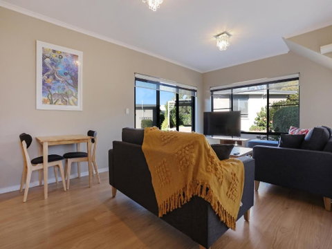 Eagle Heights Holiday Units - VIC Tourism 2