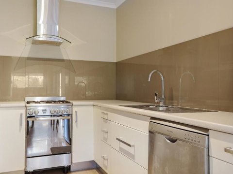 Eagle Heights Holiday Units - VIC Tourism 3