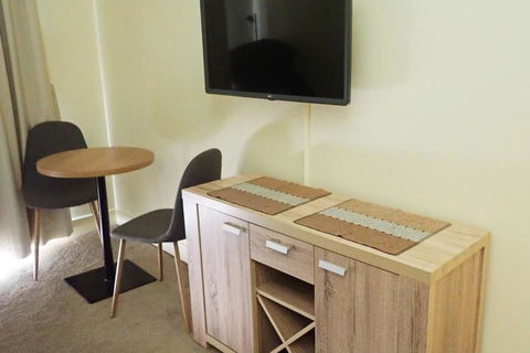 East Melbourne Studio - MCG, CBD, Shops, Transport - VIC Tourism 3