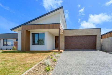 Eco Elegance In Cape Paterson - VIC Tourism 0