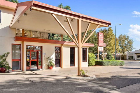 Econo Lodge Griffith Motor Inn - VIC Tourism 1