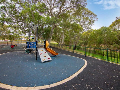 Echo Holiday Parks - Windsor Gardens - VIC Tourism 2