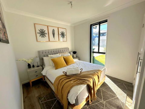 Entire 2br, Hideaway - VIC Tourism 1