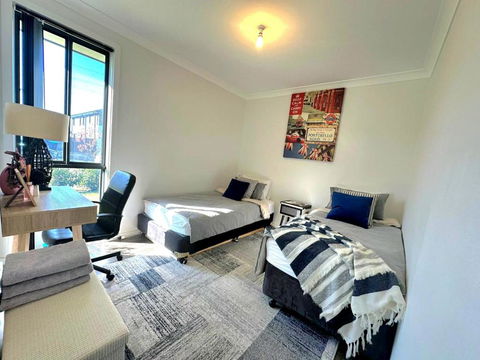 Entire 2br, Hideaway - VIC Tourism 2