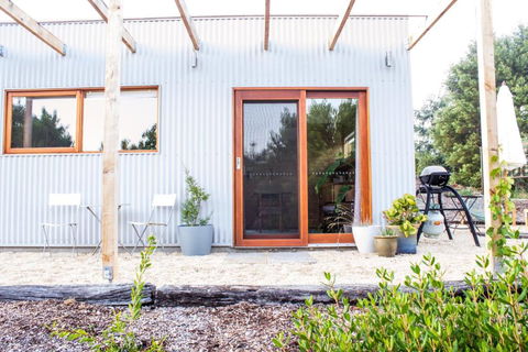 Escape To A Peaceful Eco Studio In Private Garden - VIC Tourism 3
