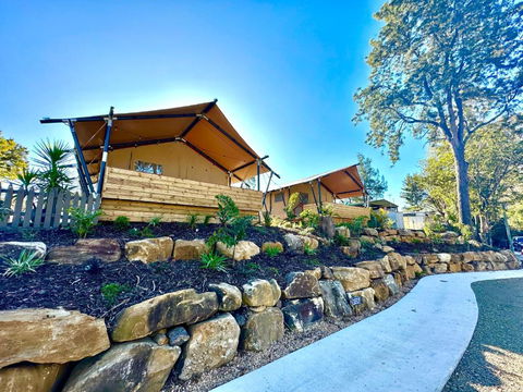 Esk Luxury Glamping Tents - VIC Tourism 0