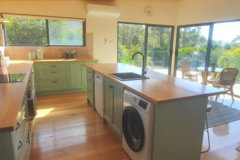 Evergreen Cabin - VIC Tourism 3
