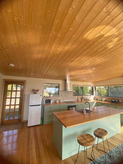 Evergreen Cabin - VIC Tourism 1