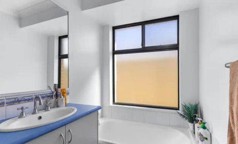 Executive Escape 4 Bedroom Home - VIC Tourism 4