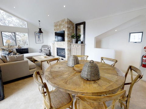 Family Chalet 27 The Stables Perisher - VIC Tourism 1