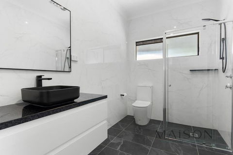 Family Getaway In Salt Ash - VIC Tourism 2