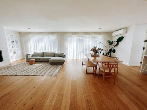 Farm Stay In Stunning New Home - VIC Tourism 0