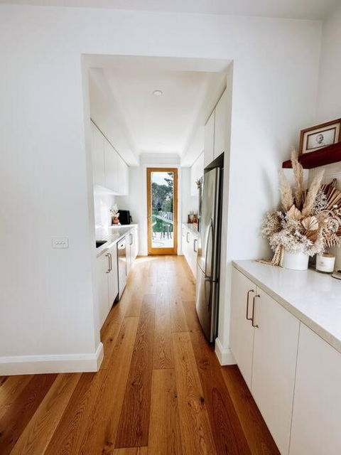 Farm Stay In Stunning New Home - VIC Tourism 3