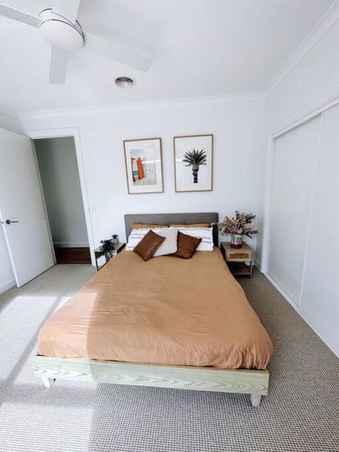 Farm Stay In Stunning New Home - VIC Tourism 4
