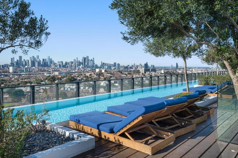 FLEMINGTON - Melbourne City Views - VIC Tourism 0