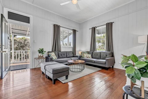 Gabba Central 2 Separate Homes 1 Block 6 Bdrms - VIC Tourism 2