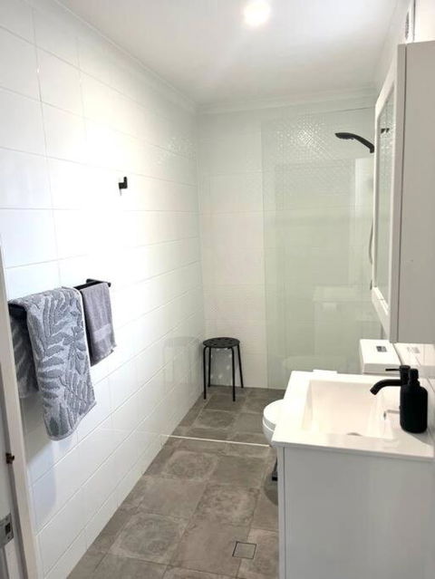 Gabba Central 2 Separate Homes 1 Block 6 Bdrms - VIC Tourism 3