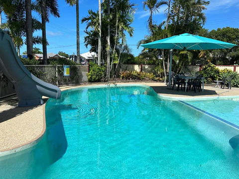 Galaxy Mackay Motor Inn - VIC Tourism 1