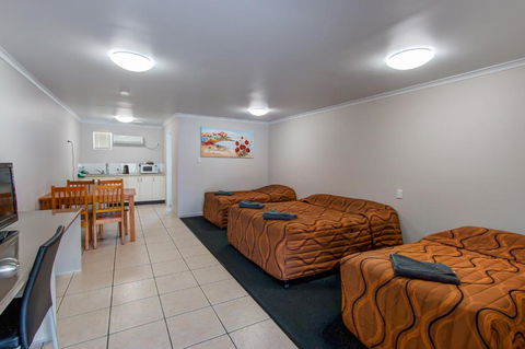Galaxy Mackay Motor Inn - VIC Tourism 2