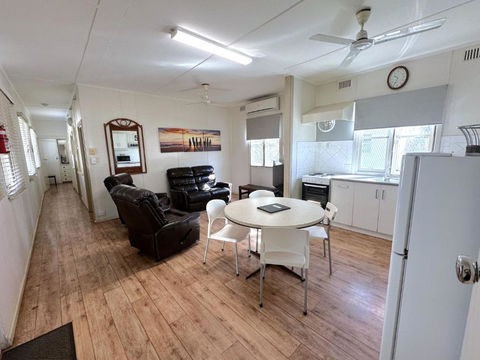 Getaway Villas Unit 3 - VIC Tourism 1