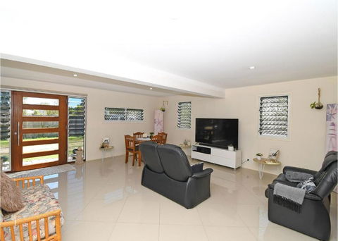GetAwayStay - 3BR - Aircon - WiFi - Smart TV - VIC Tourism 4