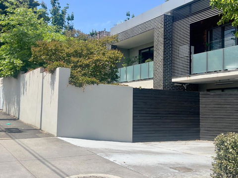 Glen Iris Gem - Modern Apartment With Car Park - VIC Tourism 0