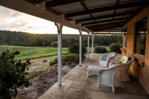 Glen Mervyn Lodge - VIC Tourism 3