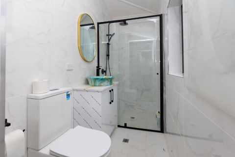 Glenelg Modern Studio, QBed,Wifi - VIC Tourism 4