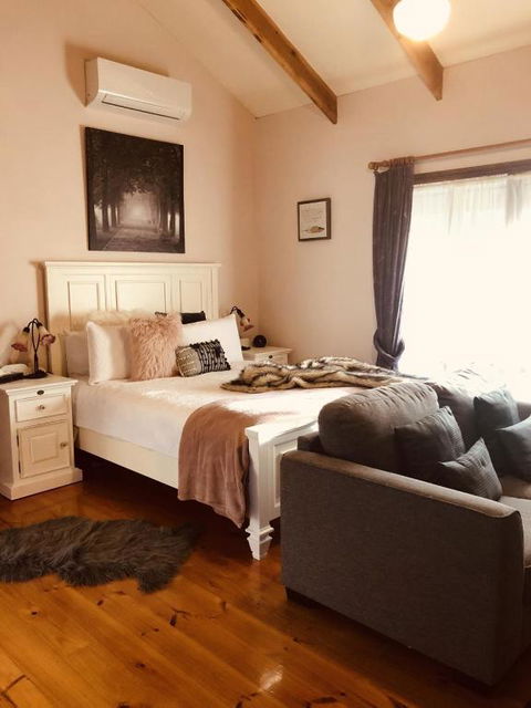 Glenview Retreat Luxury Accommodation - VIC Tourism 3