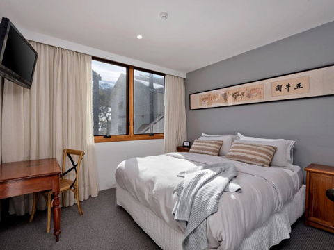 Gloria Nanook Squatters 17 - VIC Tourism 4