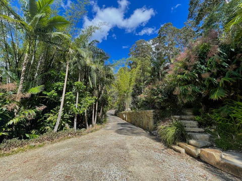 Golden Retreat Ultimate 5 Bed - Villa & Guesthouse - VIC Tourism 1