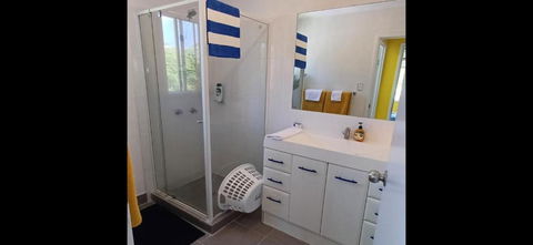 Golden Sands Beach House - VIC Tourism 0