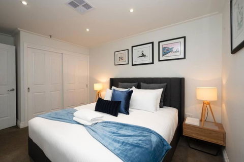 Gordons Place Entire Apartment CBD Location - VIC Tourism 1