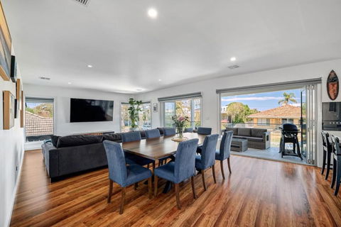 Gorgeous Grandview Getaway - VIC Tourism 1