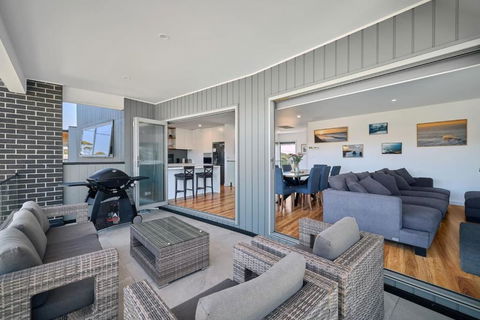 Gorgeous Grandview Getaway - VIC Tourism 3